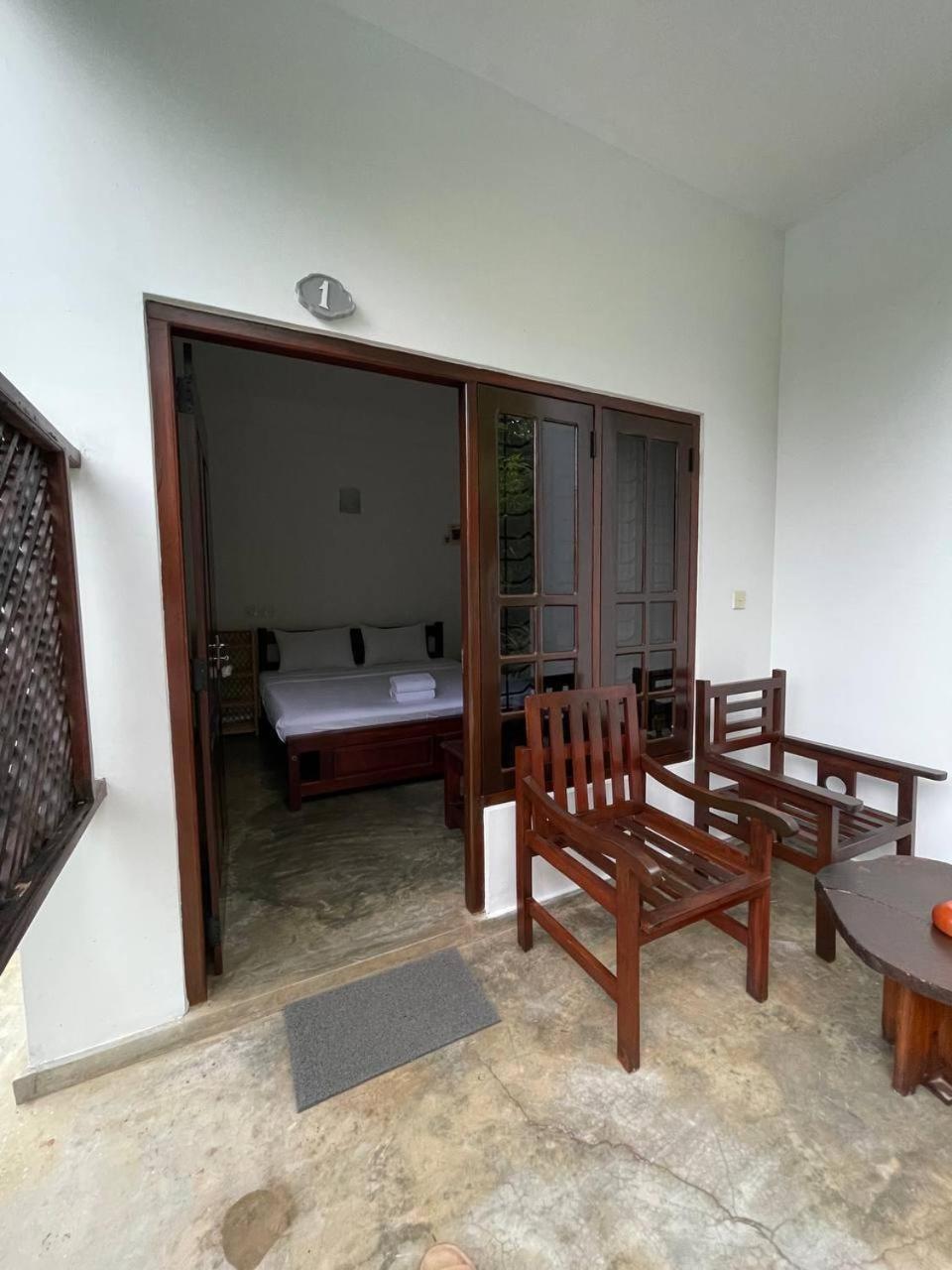 Riverside Cabanas Mirissa Buitenkant foto